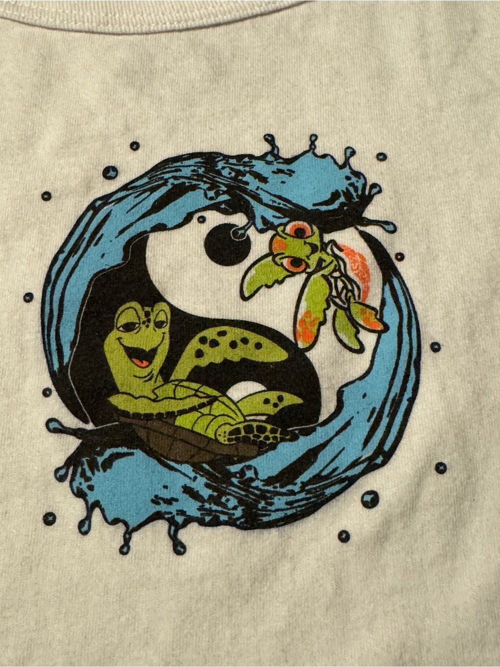 Pixar Kids’ White Graphic Crop Tee with Squirt and Crush in Ocean Scene